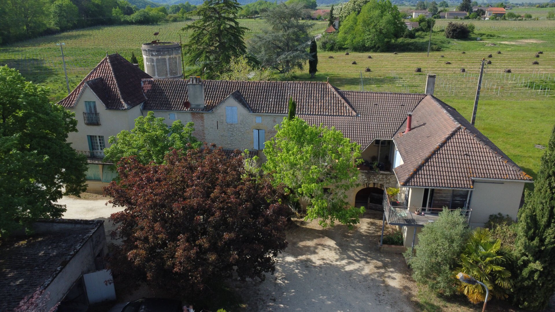 Maison PRAYSSAC (46220) 17 pi&egrave;ces 400.00 m&sup2;