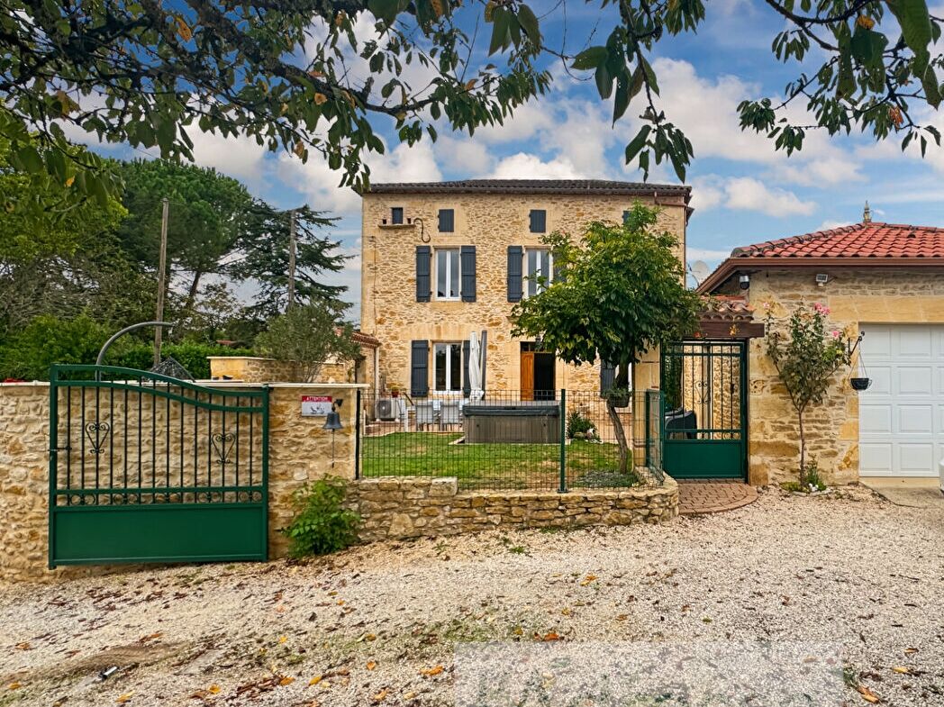Maison SOTURAC (46700) 4 pièces 130.00 m²