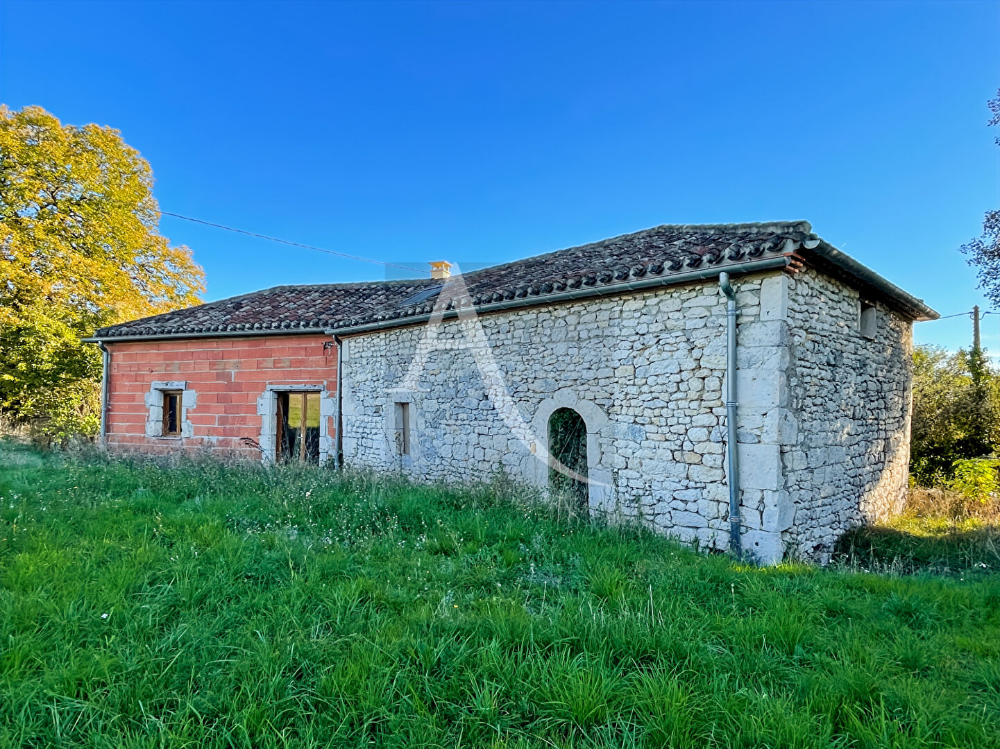 Maison MONTAIGU DE QUERCY (82150) 2 pièces 88.00 m²