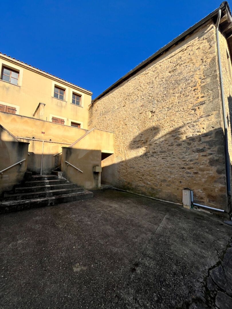Immeuble VILLEFRANCHE DU PERIGORD (24550) 8 pièces 300.00 m²