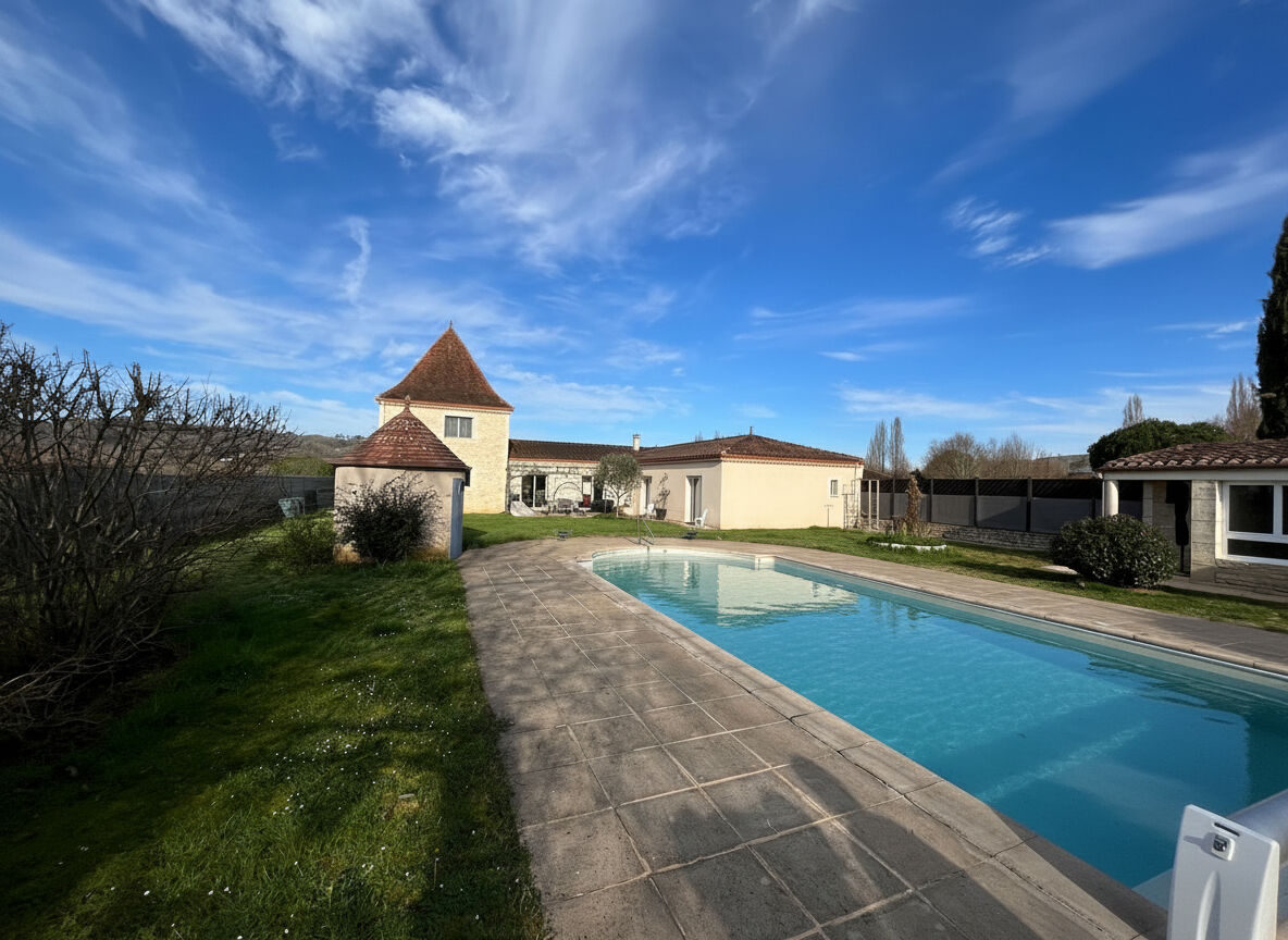 Maison PRAYSSAC (46220) 5 pi&egrave;ces 254.00 m&sup2;