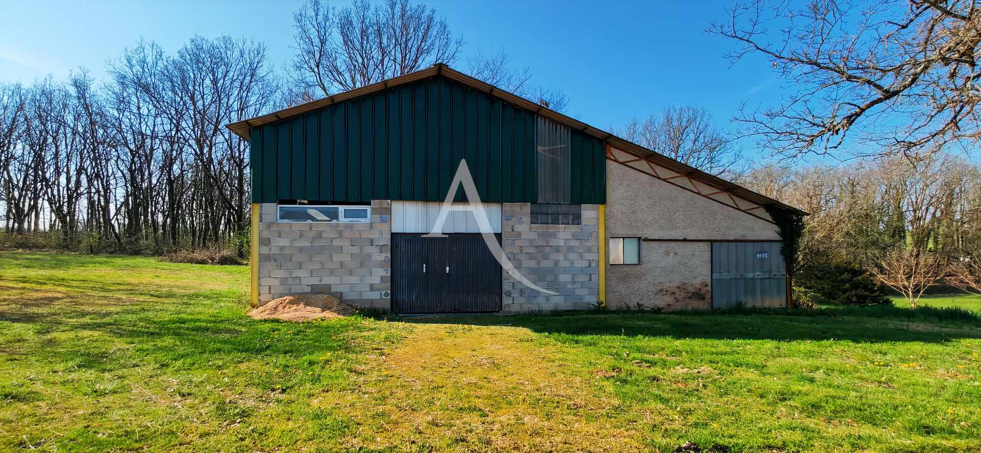 Entrep&ocirc;t / Local industriel THEZAC (47370) 270.00 m&sup2;