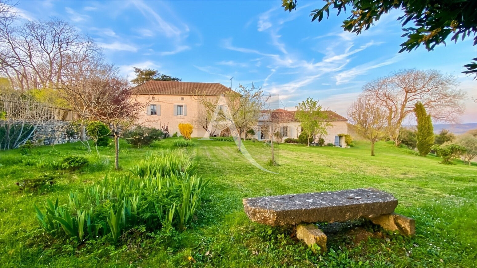 Maison FLORESSAS (46700) 7 pi&egrave;ces 178.00 m&sup2;