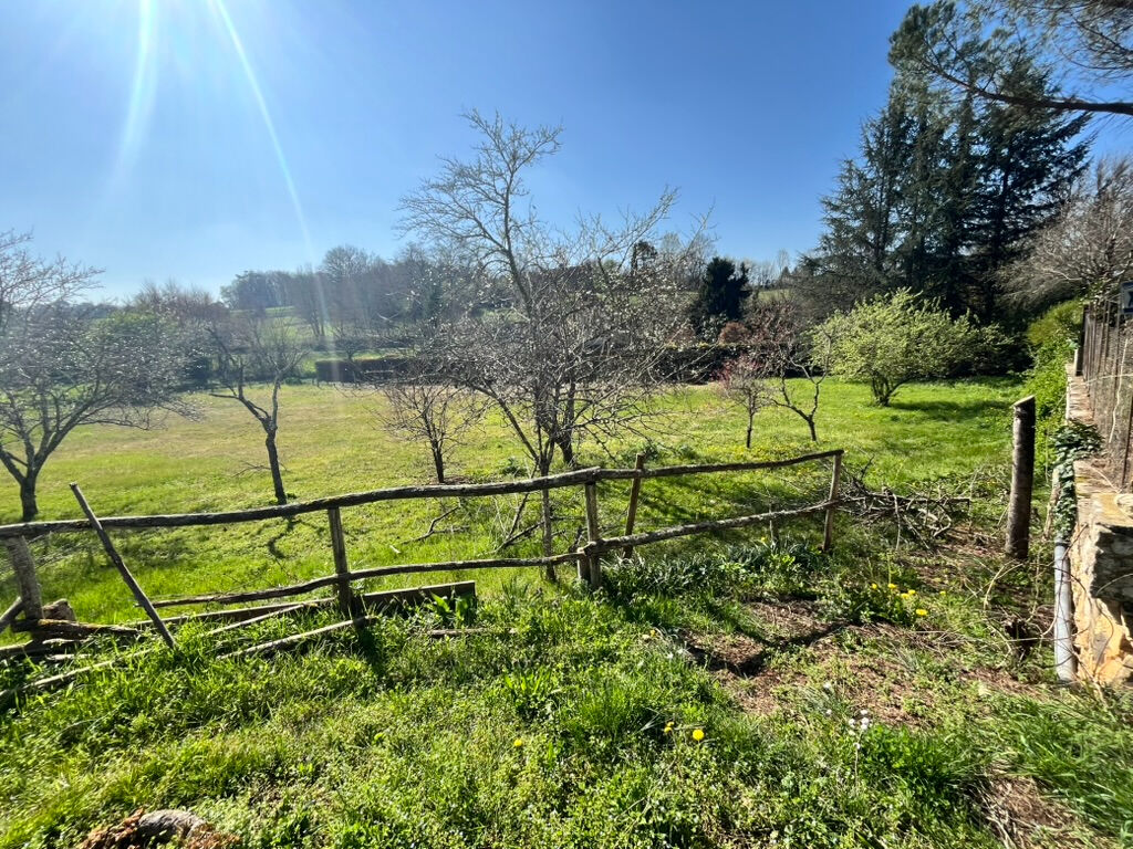 Maison FRAYSSINET LE GELAT (46250) 2 pi&egrave;ces 130.00 m&sup2;