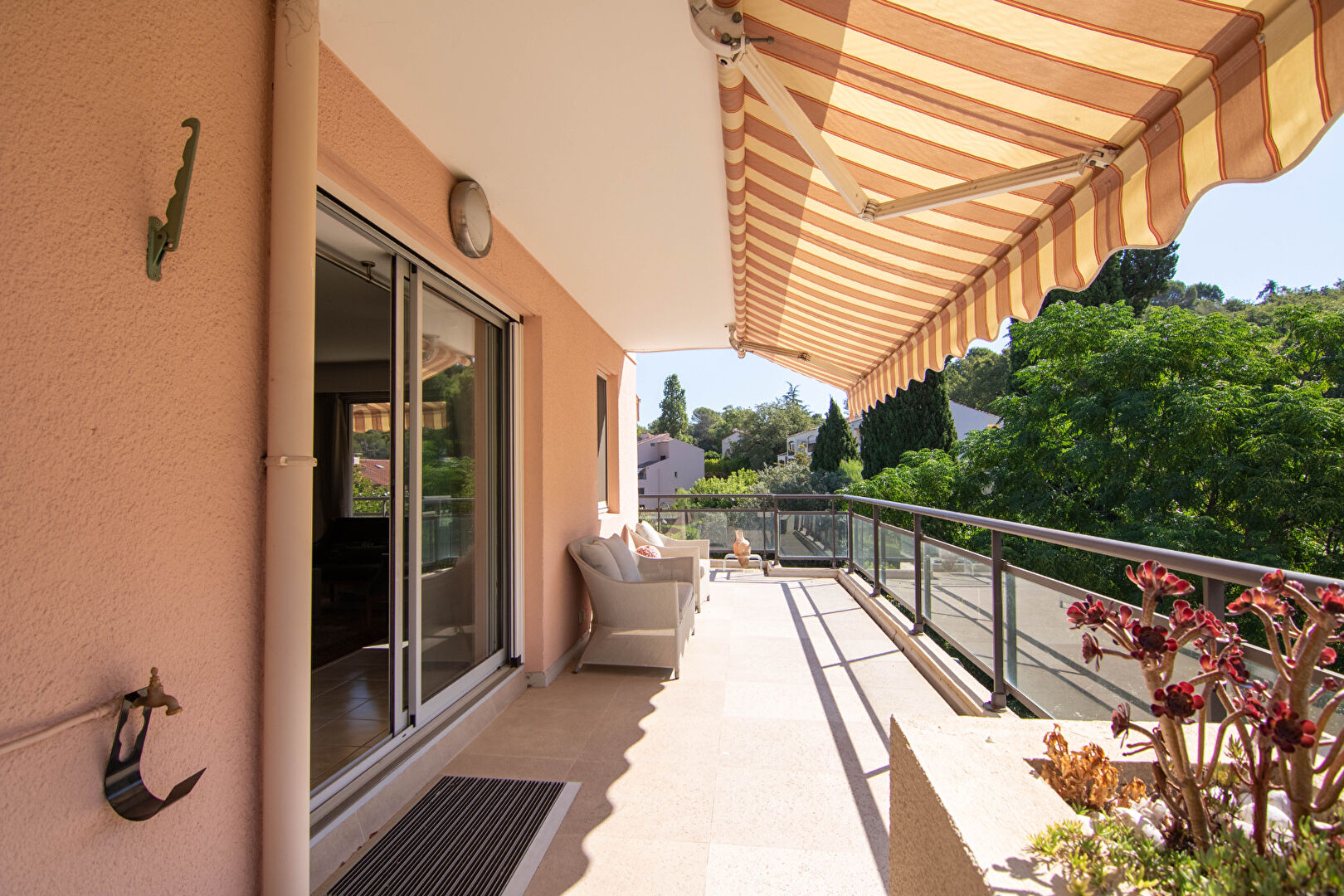 Appartement MOUGINS (06250) 4 pièces 104.00 m²