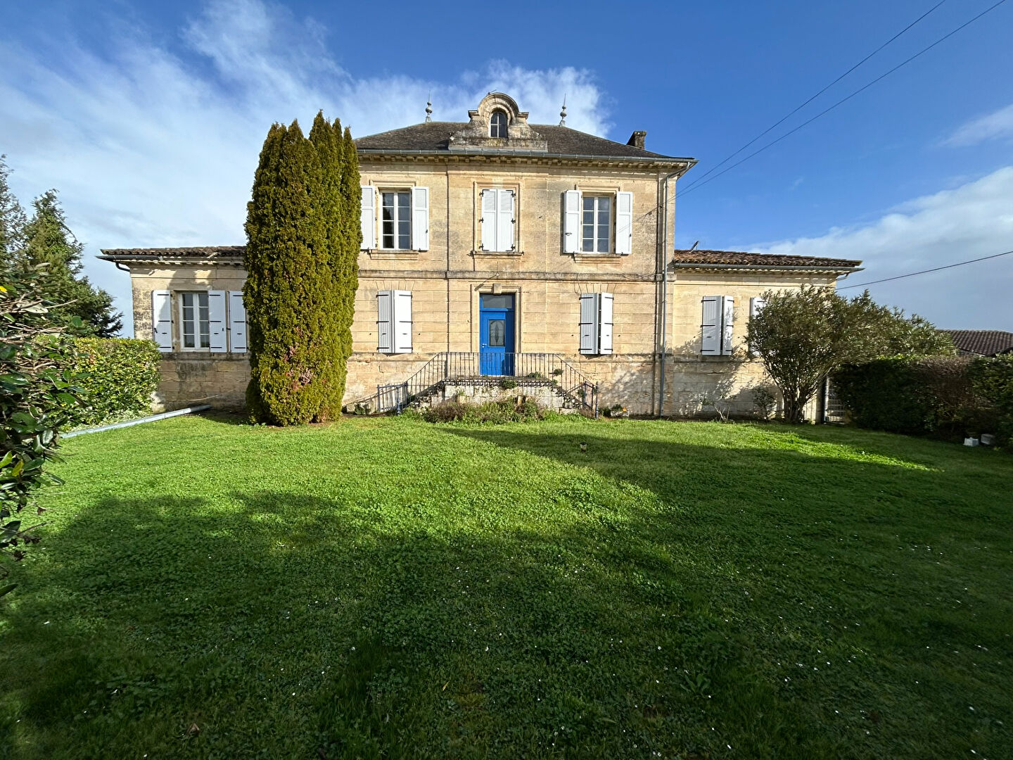Maison MOMBRIER (33710) 10 pi&egrave;ces 259.84 m&sup2;