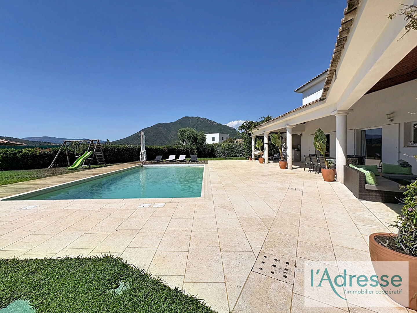 Villa ECCICA SUARELLA (20117) 7 pi&egrave;ces 192.00 m&sup2;