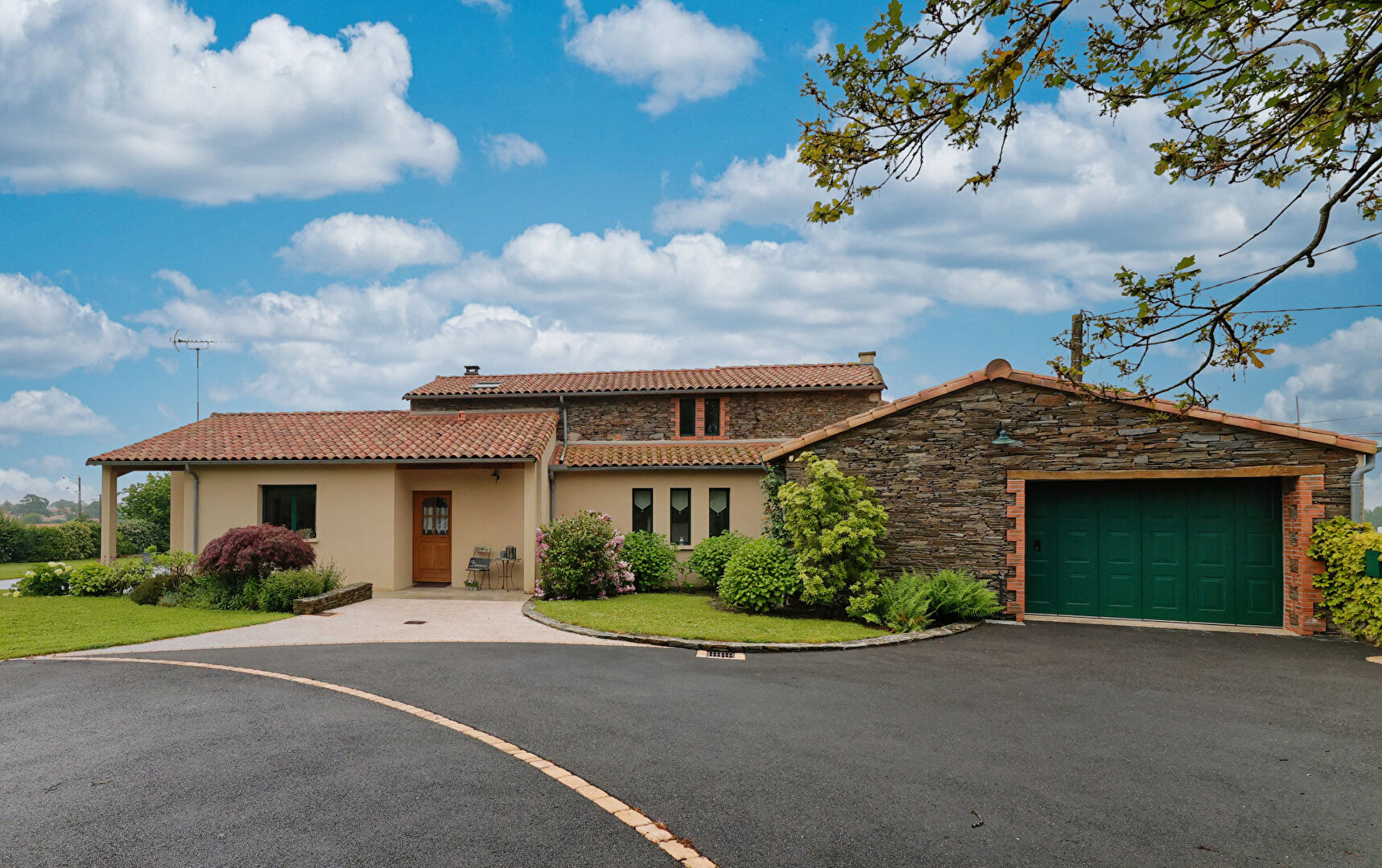 Maison GESTE (49600) 6 pièces 163.81 m²