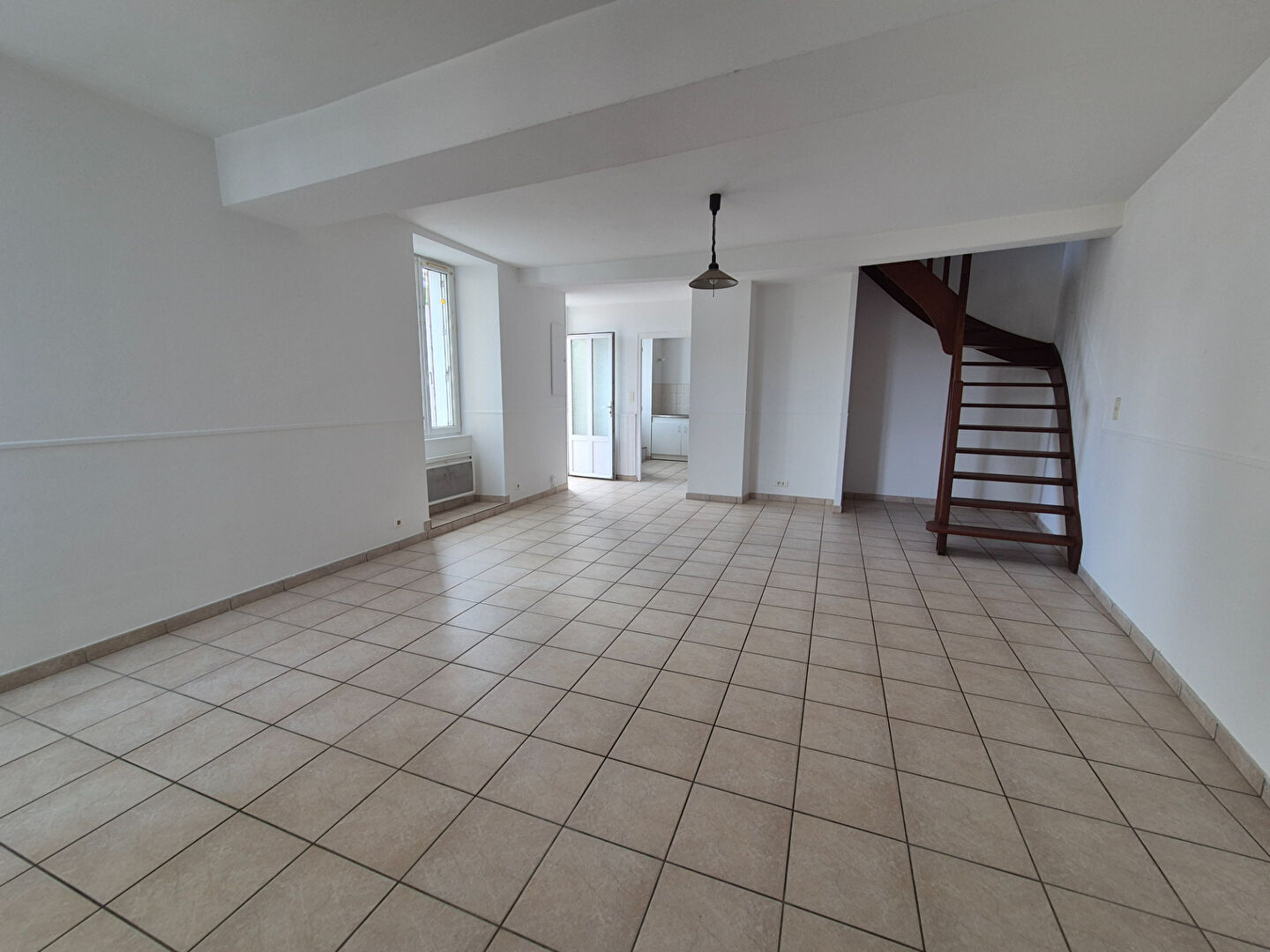 Appartement SAINT REMY EN MAUGES (49110) 5 pièces 125.67 m²