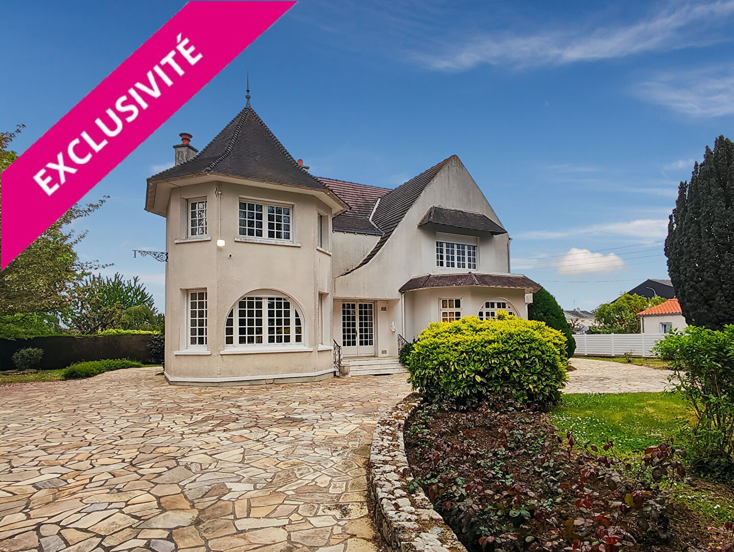 Maison SAINT PIERRE MONTLIMART (49110) 10 pièces 238.00 m²