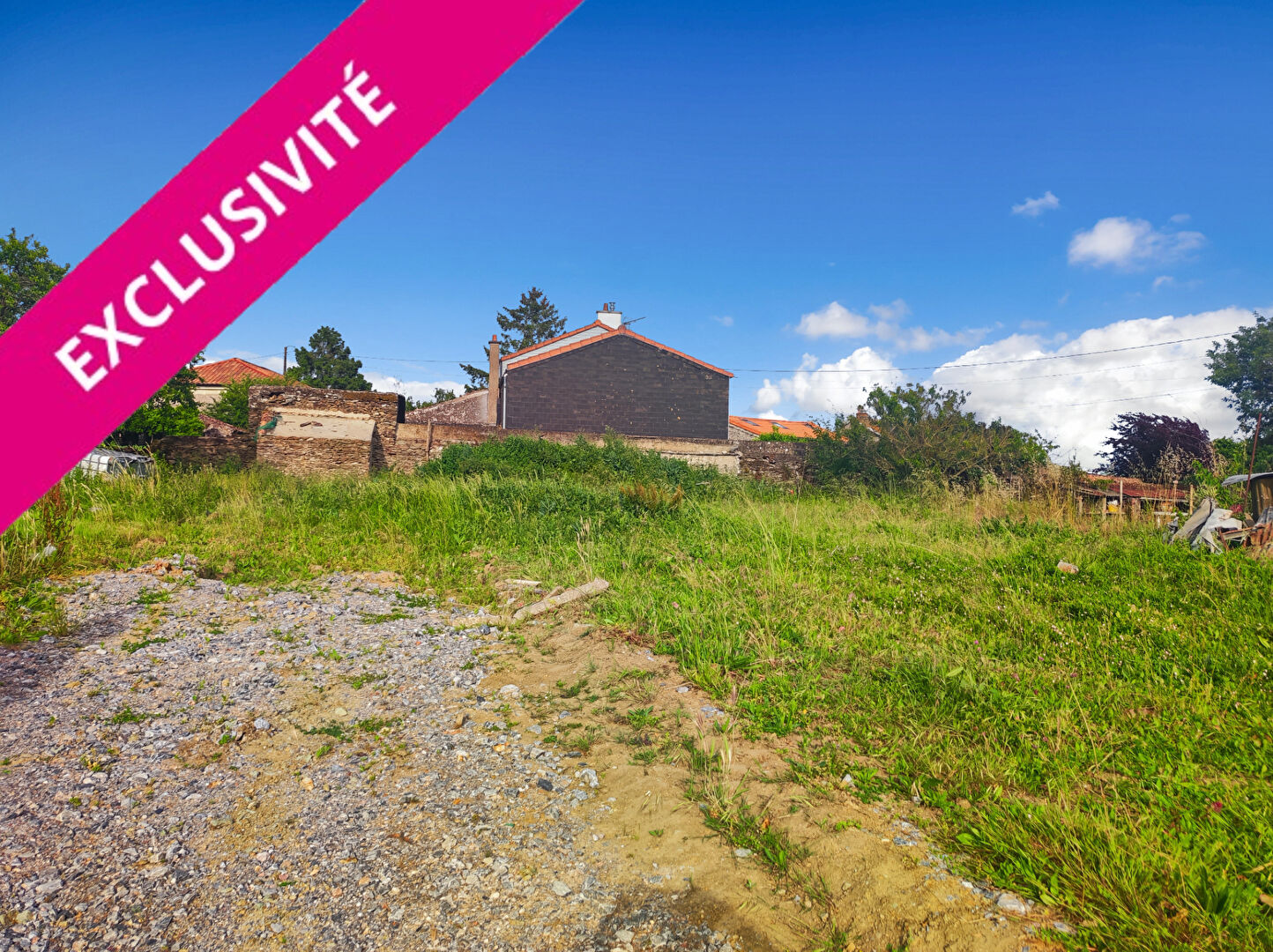 Terrain MONTREVAULT SUR EVRE (49110) 637.00 m&sup2;