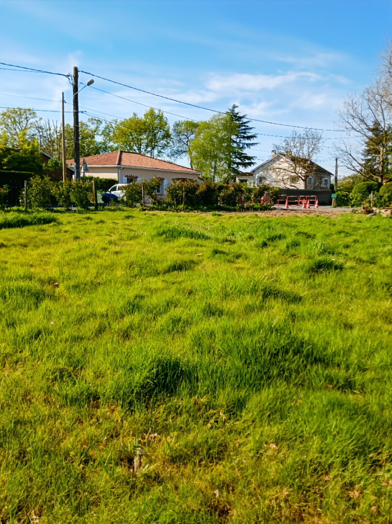 Terrain BEAUPREAU EN MAUGES (49600) 432.00 m&sup2;