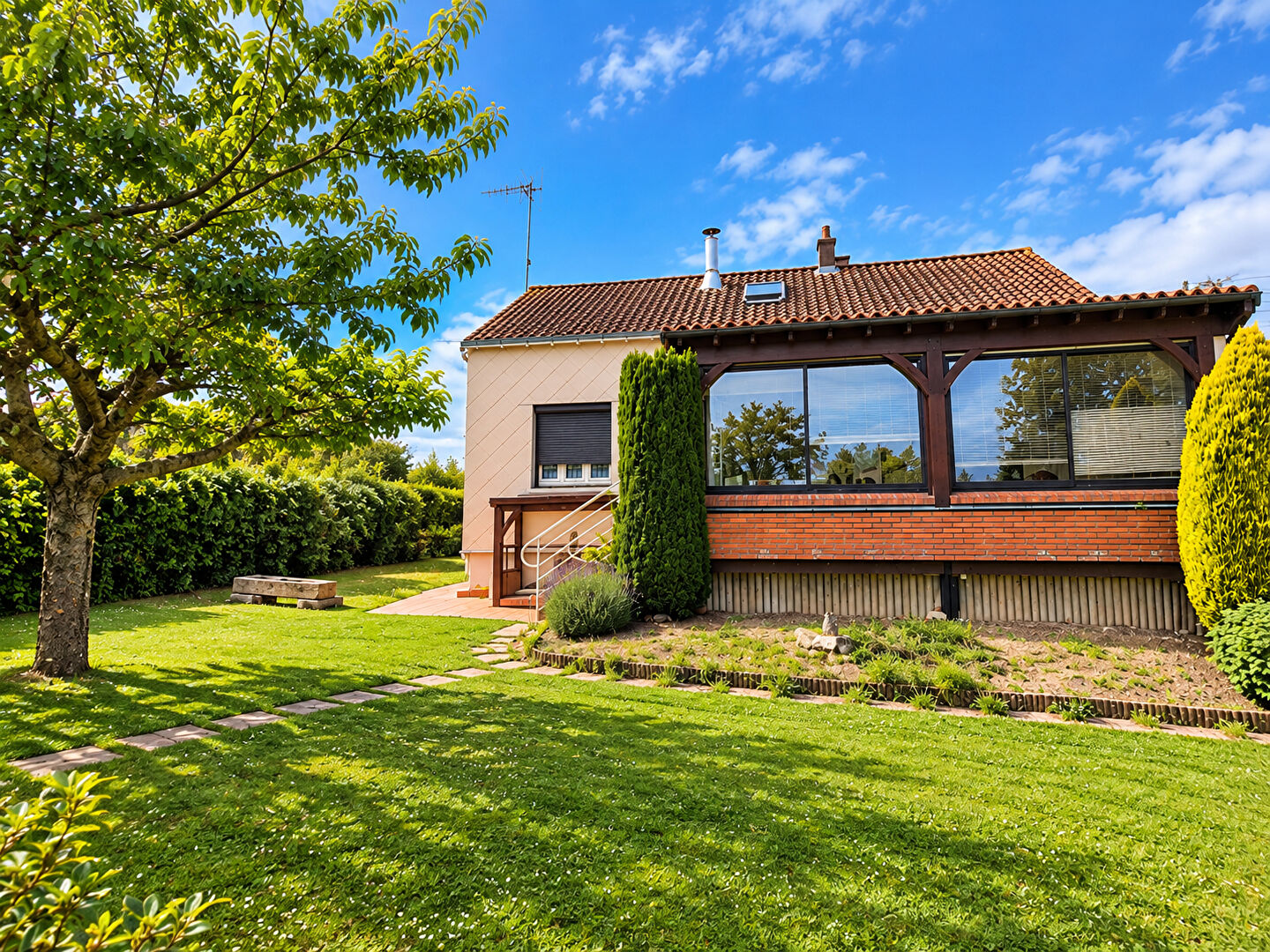 Maison SAINT PIERRE MONTLIMART (49110) 7 pi&egrave;ces 141.00 m&sup2;