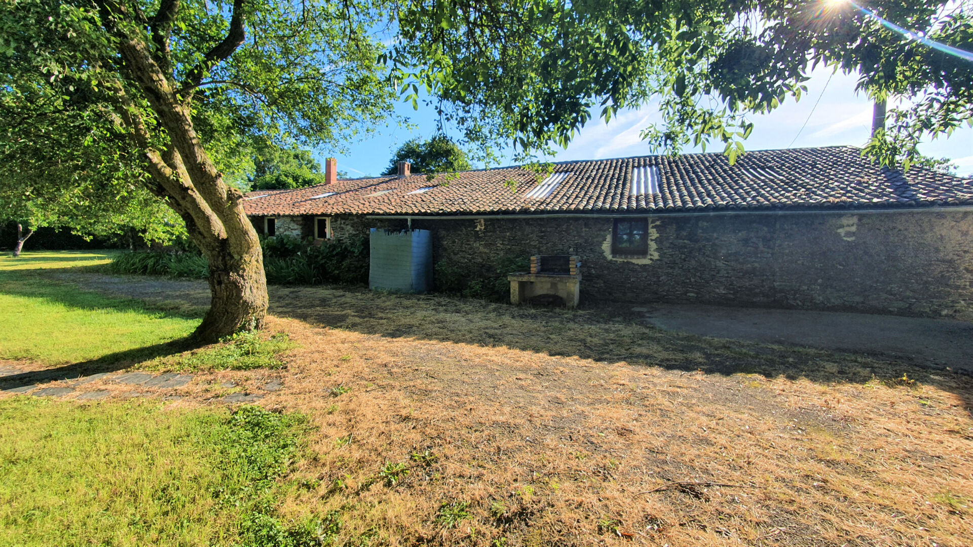 Grange MONTREVAULT SUR EVRE (49110) 4 pi&egrave;ces 226.00 m&sup2;