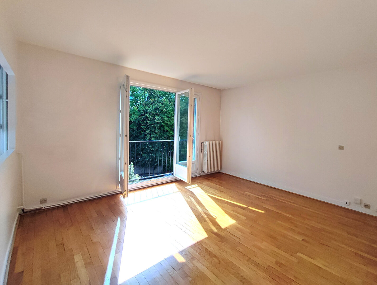 Appartement MARLY LE ROI (78160) 2 pièces 49.00 m²