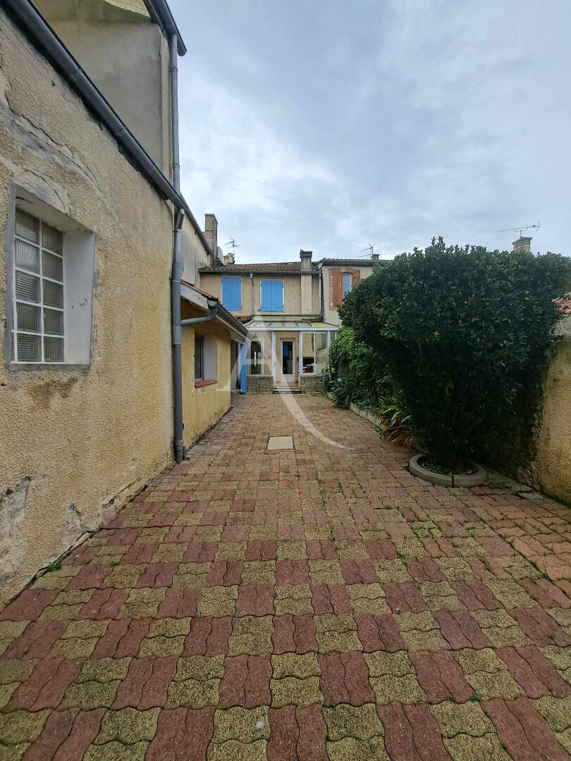 Maison CAZERES SUR L ADOUR (40270) 8 pièces 166.00 m²