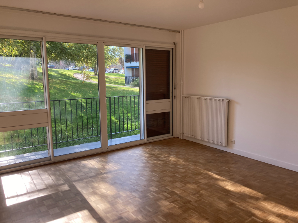 Appartement LES CLAYES SOUS BOIS (78340) 2 pi&egrave;ces 47.36 m&sup2;