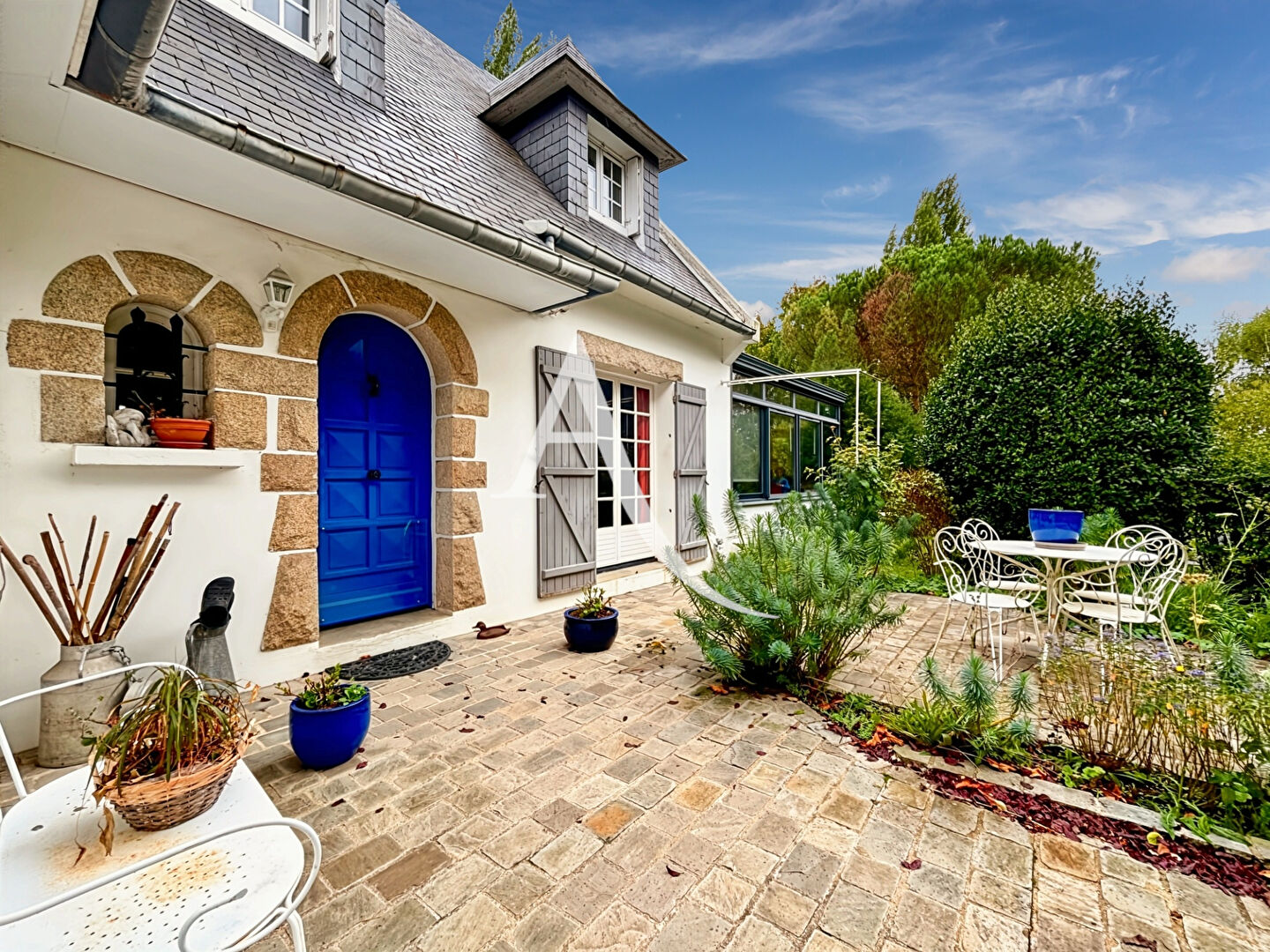 Maison LES ESSARTS LE ROI (78690) 7 pièces 180.00 m²