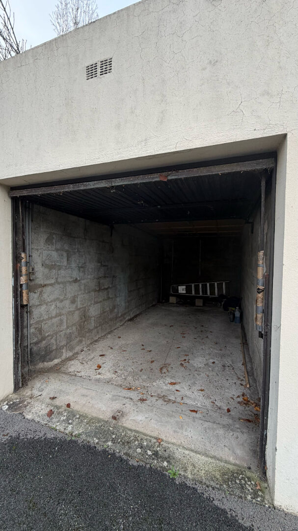 Parking / box BOIS D ARCY (78390) 12.08 m²