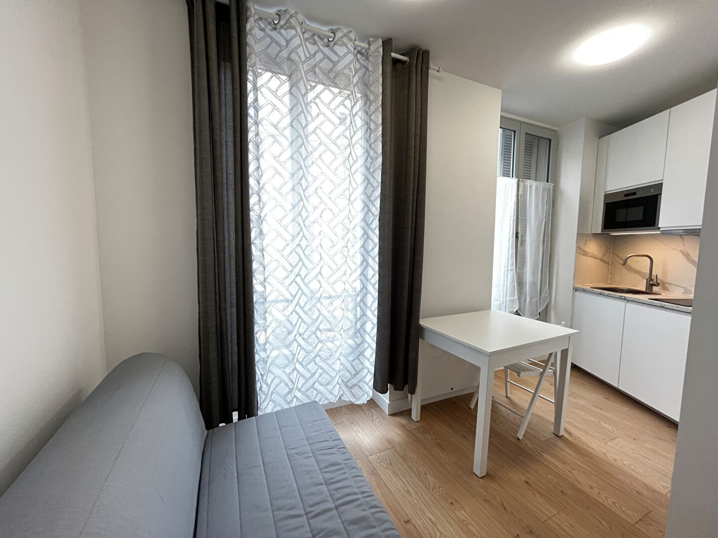 Appartement VERSAILLES (78000) 1 pi&egrave;ce 10.50 m&sup2;