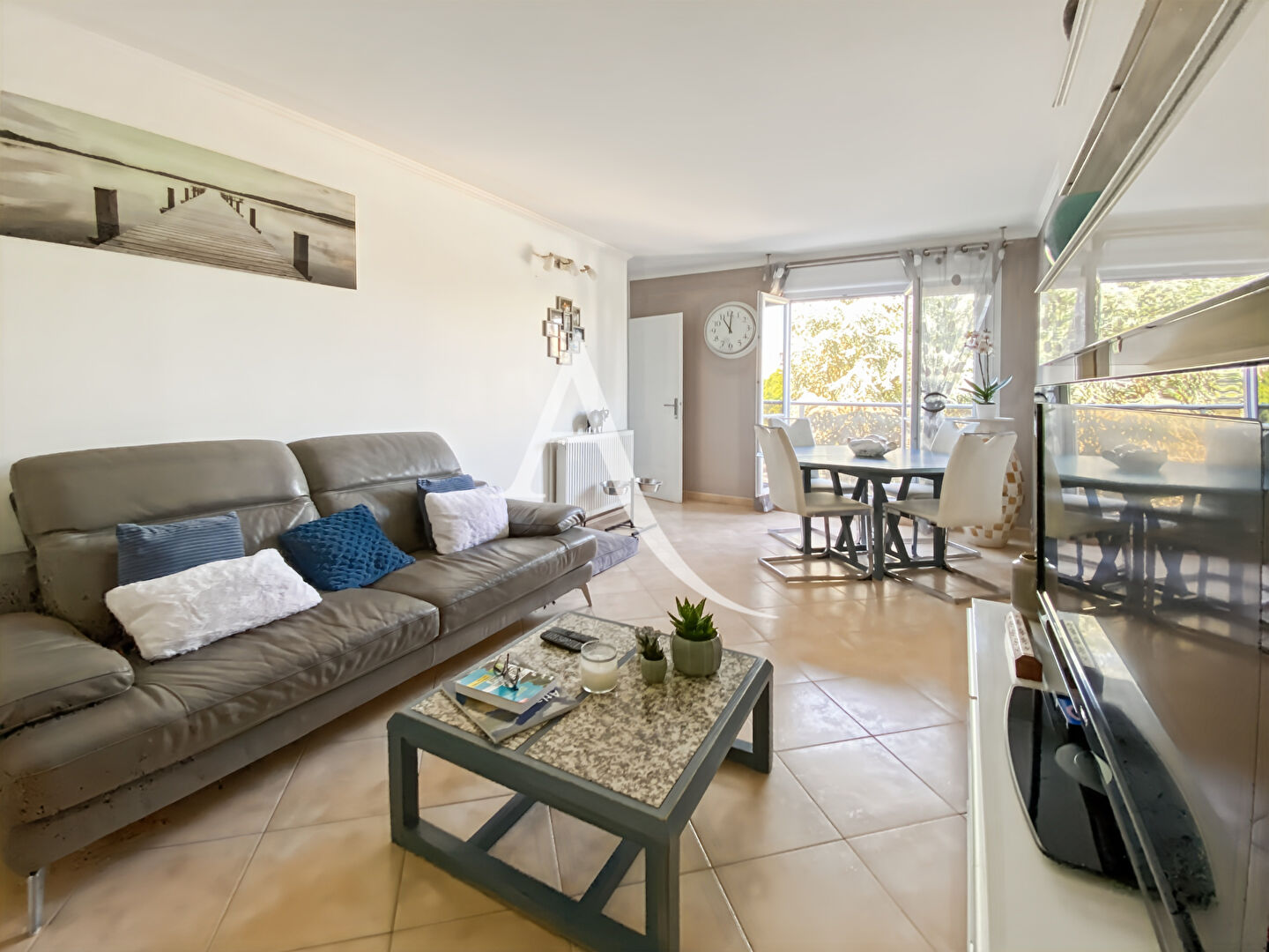à 3 km de Villepreux Exclusif 226 000 € Appartement 4 pièces , 3 chambres 80.00 m² Voir le bien