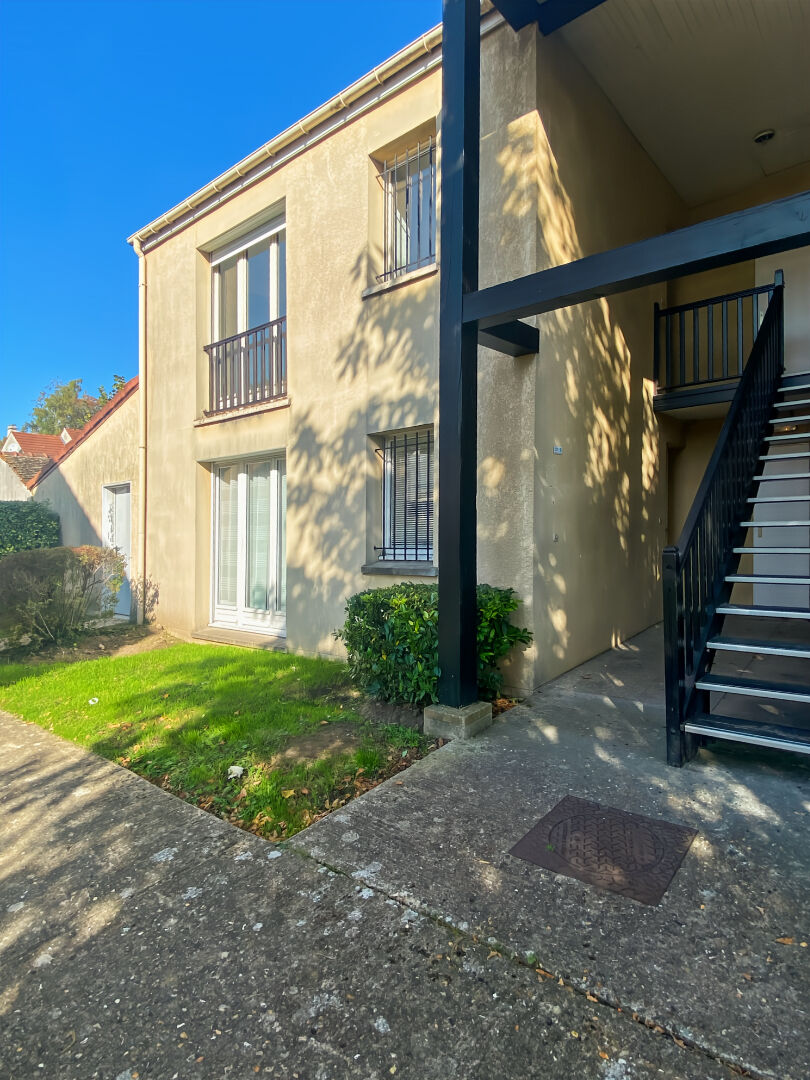 à 44 km de Montereau-Fault-Yonne 690 € / mois cc Appartement 2 pièces , 1 chambre 35.16 m² Voir le bien