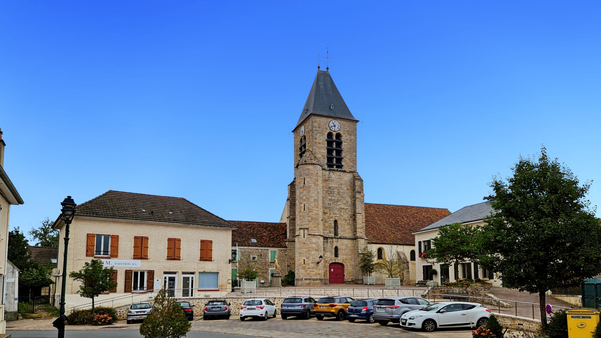 Immeuble VERT LE GRAND (91810) 325.00 m²