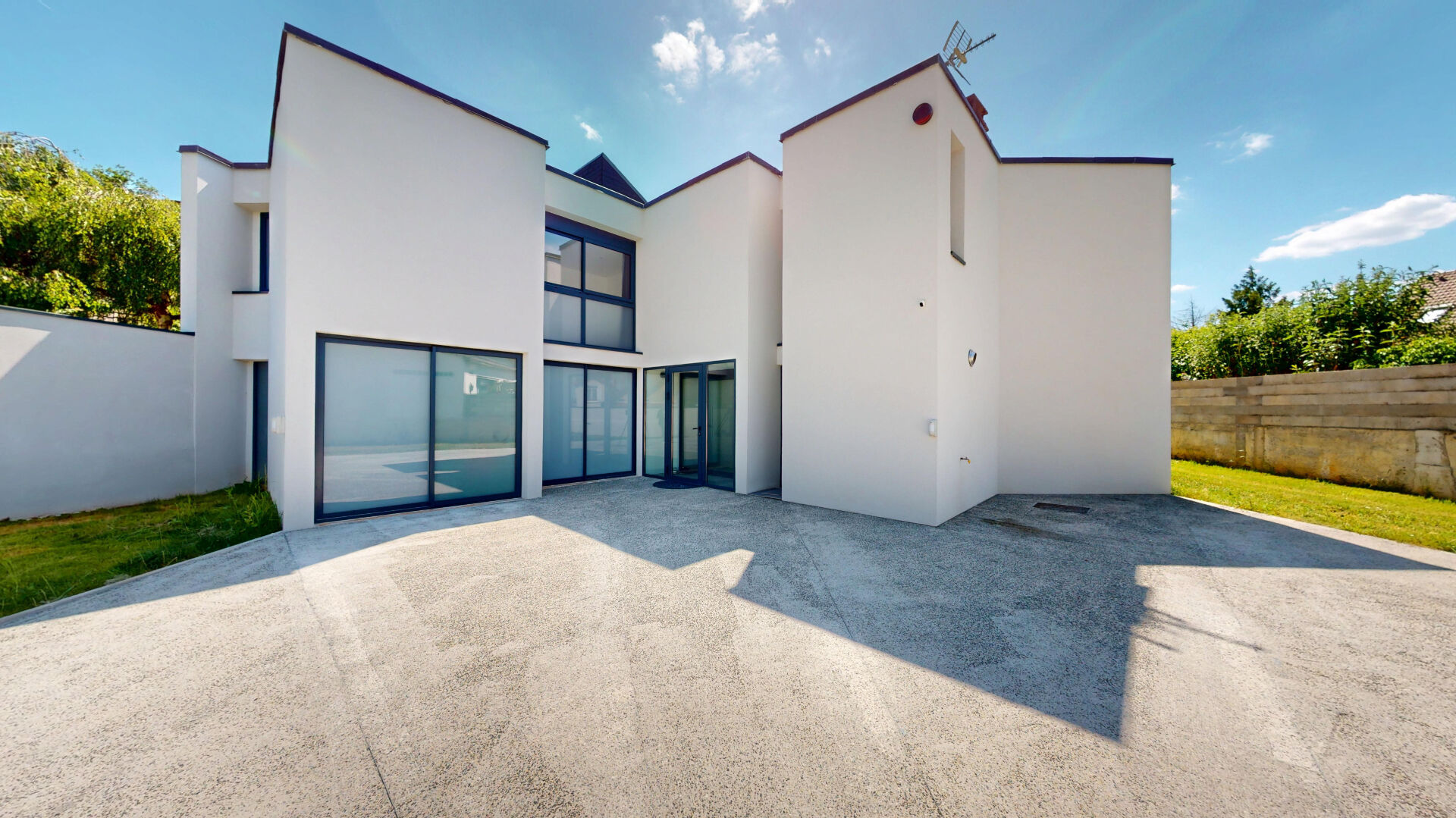 Maison BALLANCOURT SUR ESSONNE (91610) 7 pièces 180.00 m²