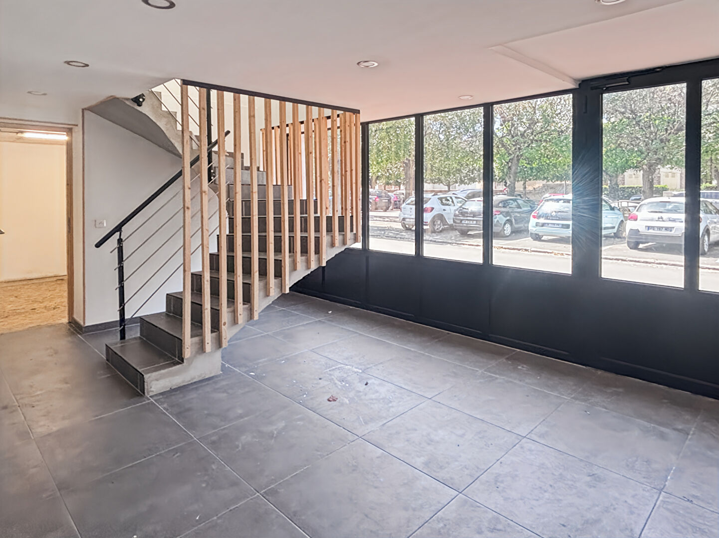 Local commercial CORBEIL ESSONNES (91100) 11 pièces 378.38 m²