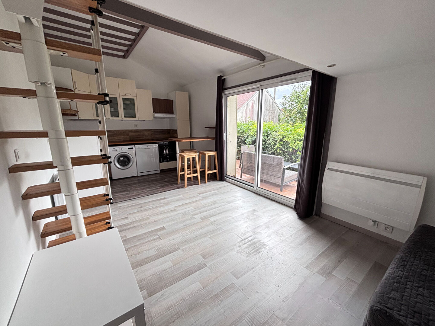 Appartement MENNECY (91540) 1 pièce 25.79 m²