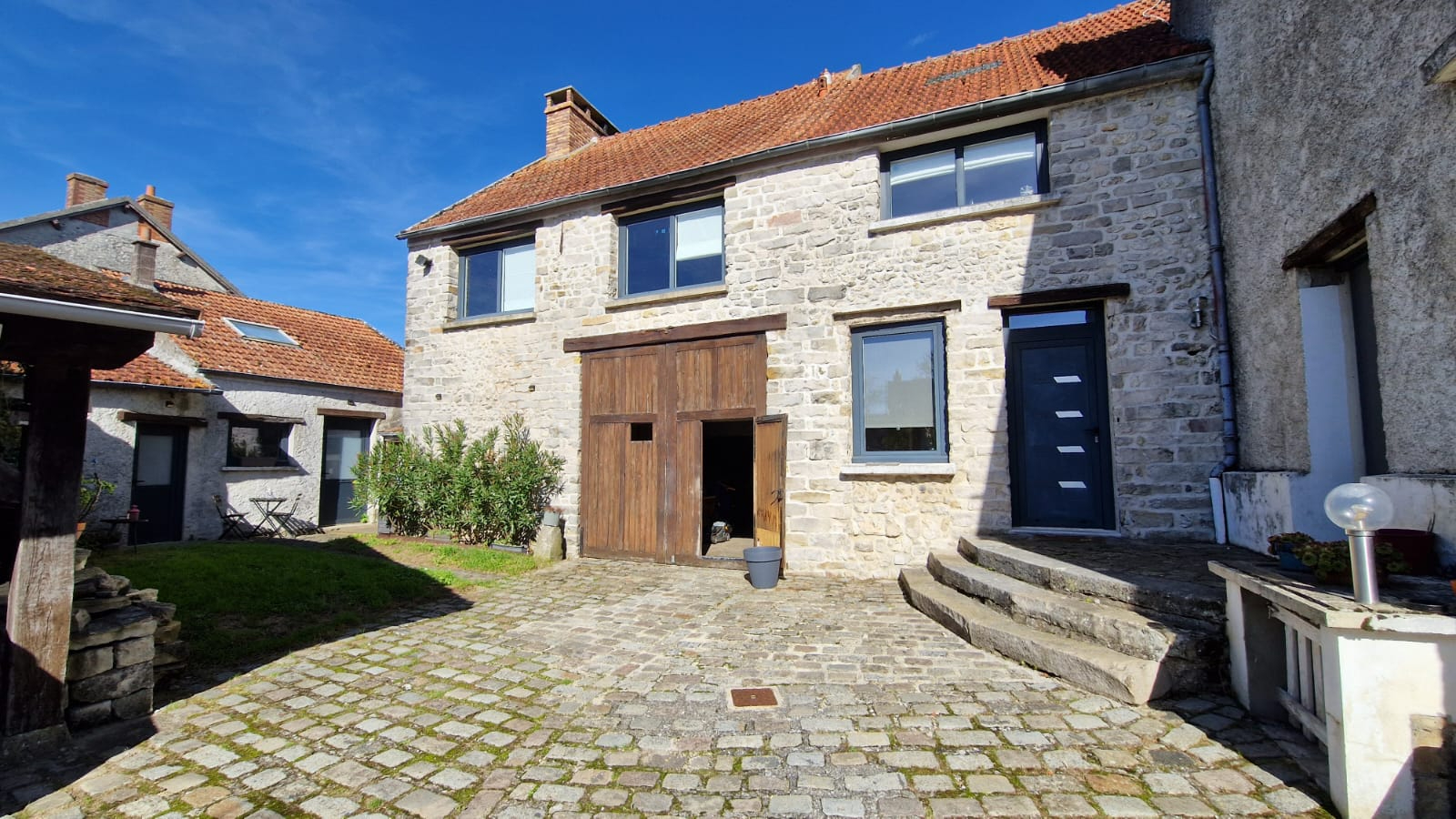 Maison MONDEVILLE (91590) 7 pièces 174.00 m²