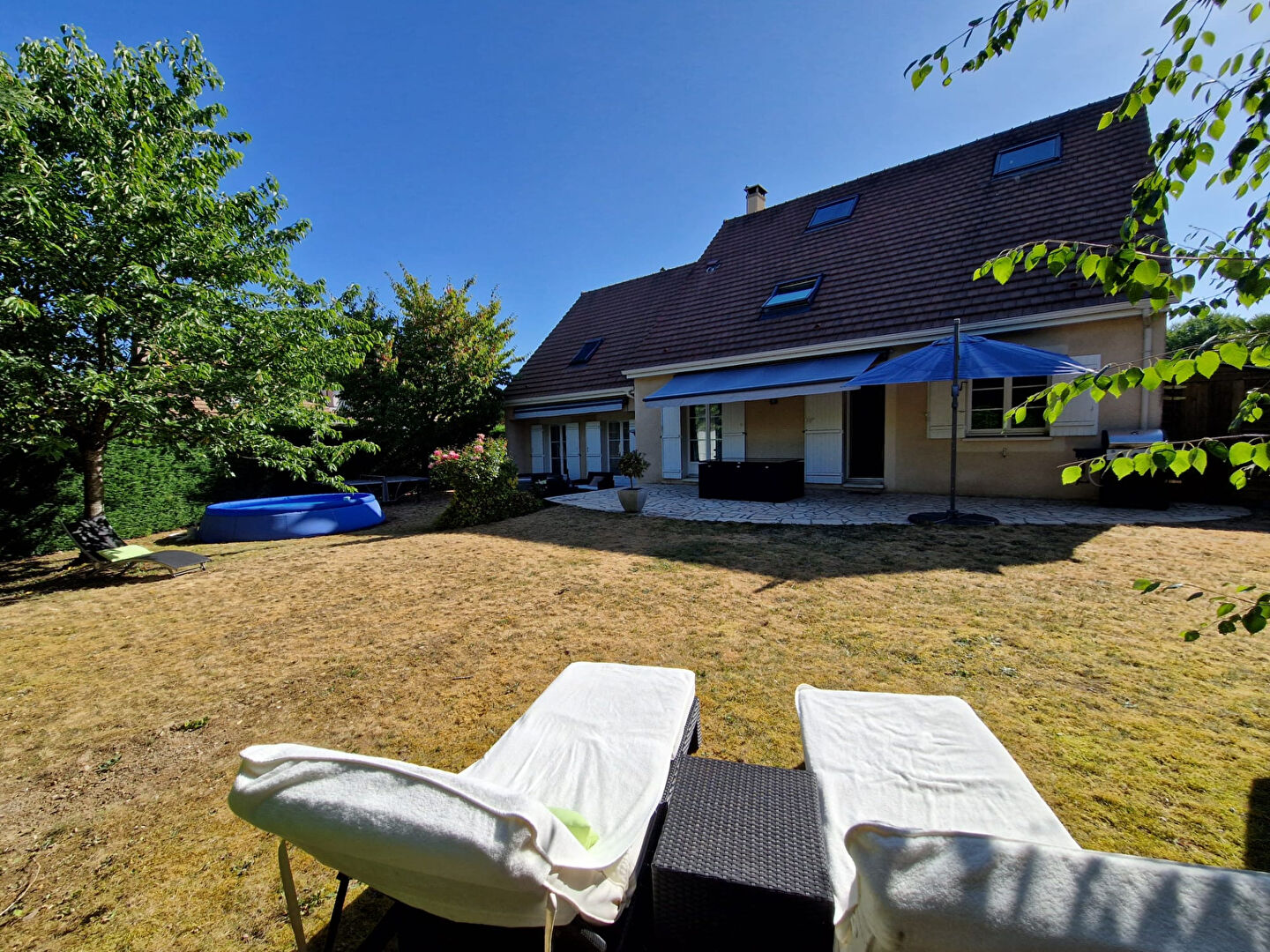 à 11 km de Cesson Exclusif 549 000 € Maison 9 pièces , 6 chambres 226.00 m² Voir le bien