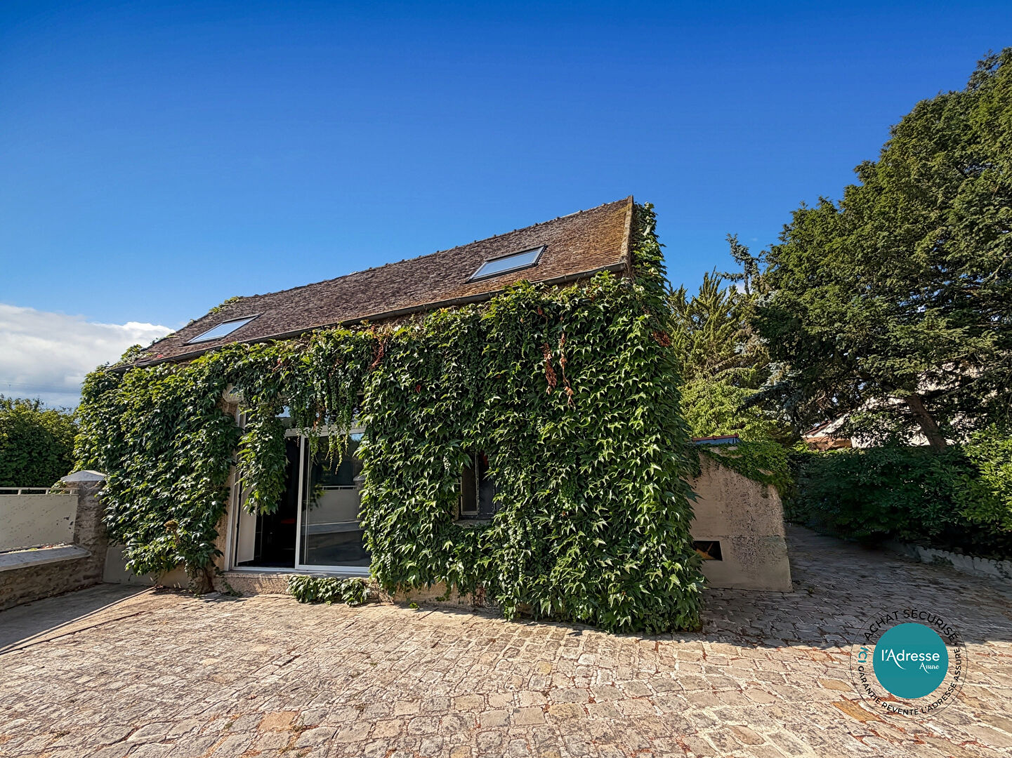à 5 km de Corbeil-Essonnes Exclusif 243 000 € Maison 4 pièces , 2 chambres 80.00 m² Voir le bien