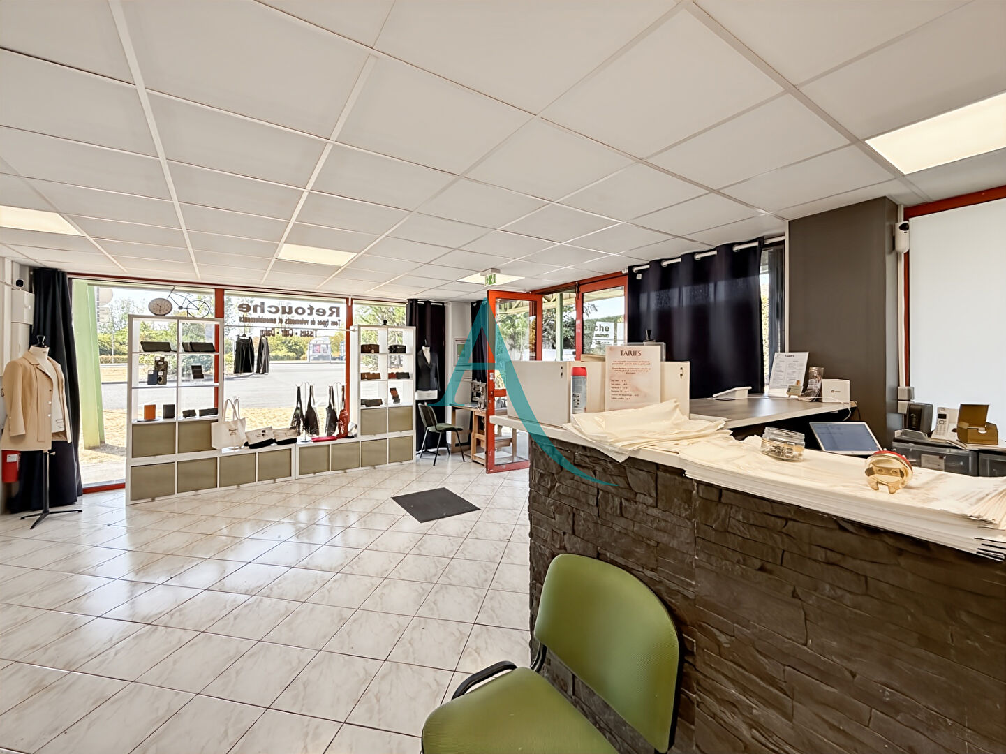 Fonds de commerce MENNECY (91540) 83.00 m&sup2;