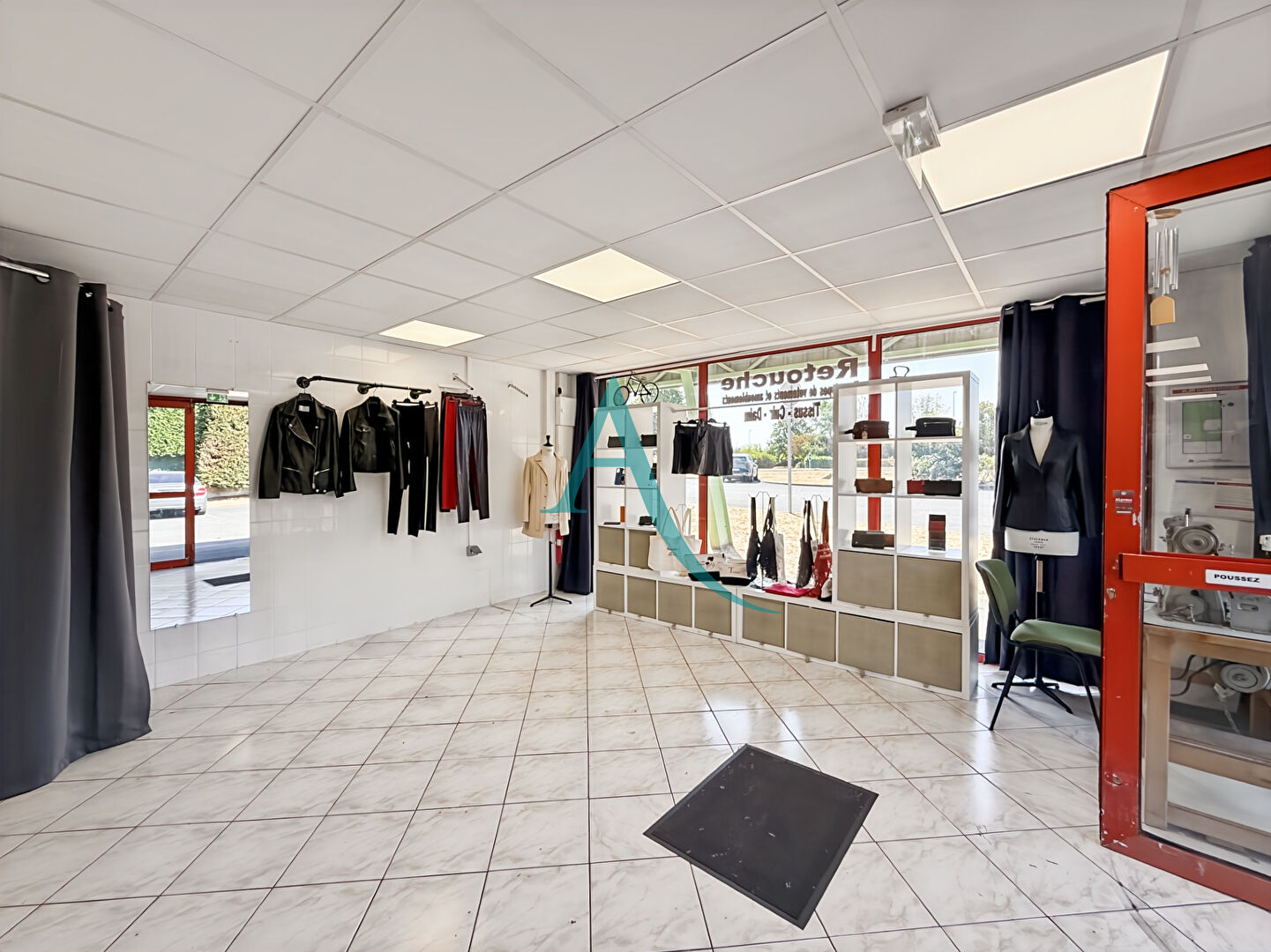 Fonds de commerce MENNECY (91540) 83.00 m&sup2;