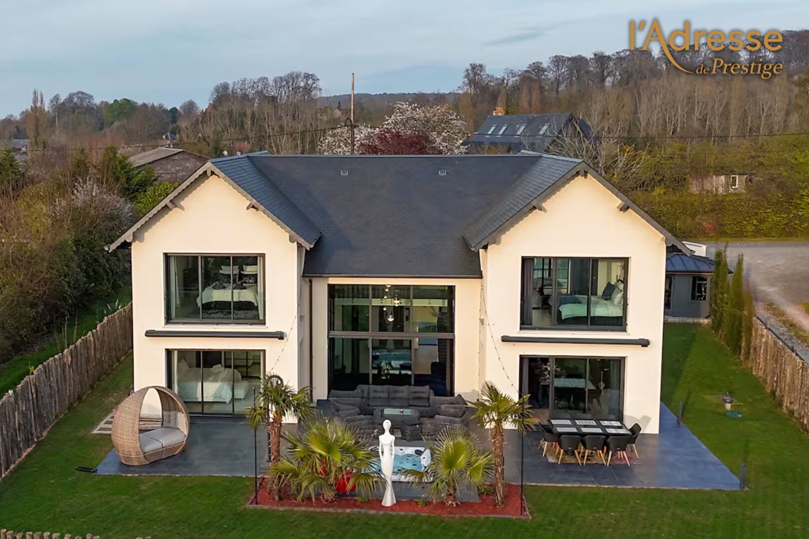 Demeure de Prestige PENNEDEPIE (14600) 5 pi&egrave;ces 225.00 m&sup2;
