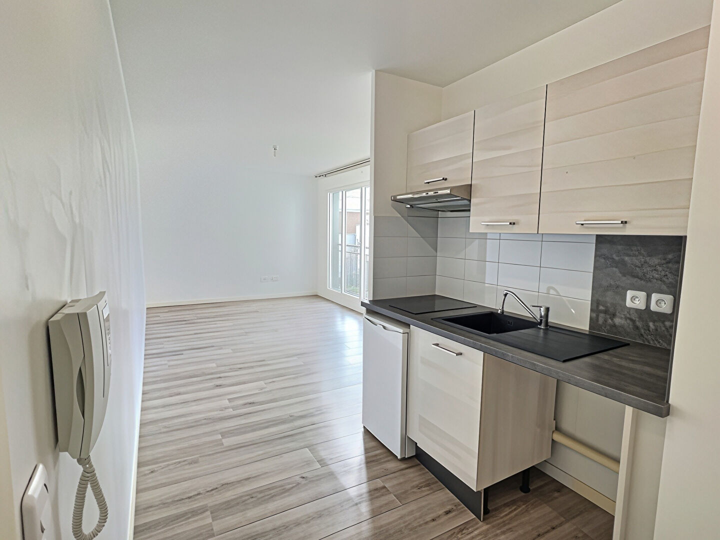 Appartement THIAIS (94320) 1 pi&egrave;ce 28.40 m&sup2;