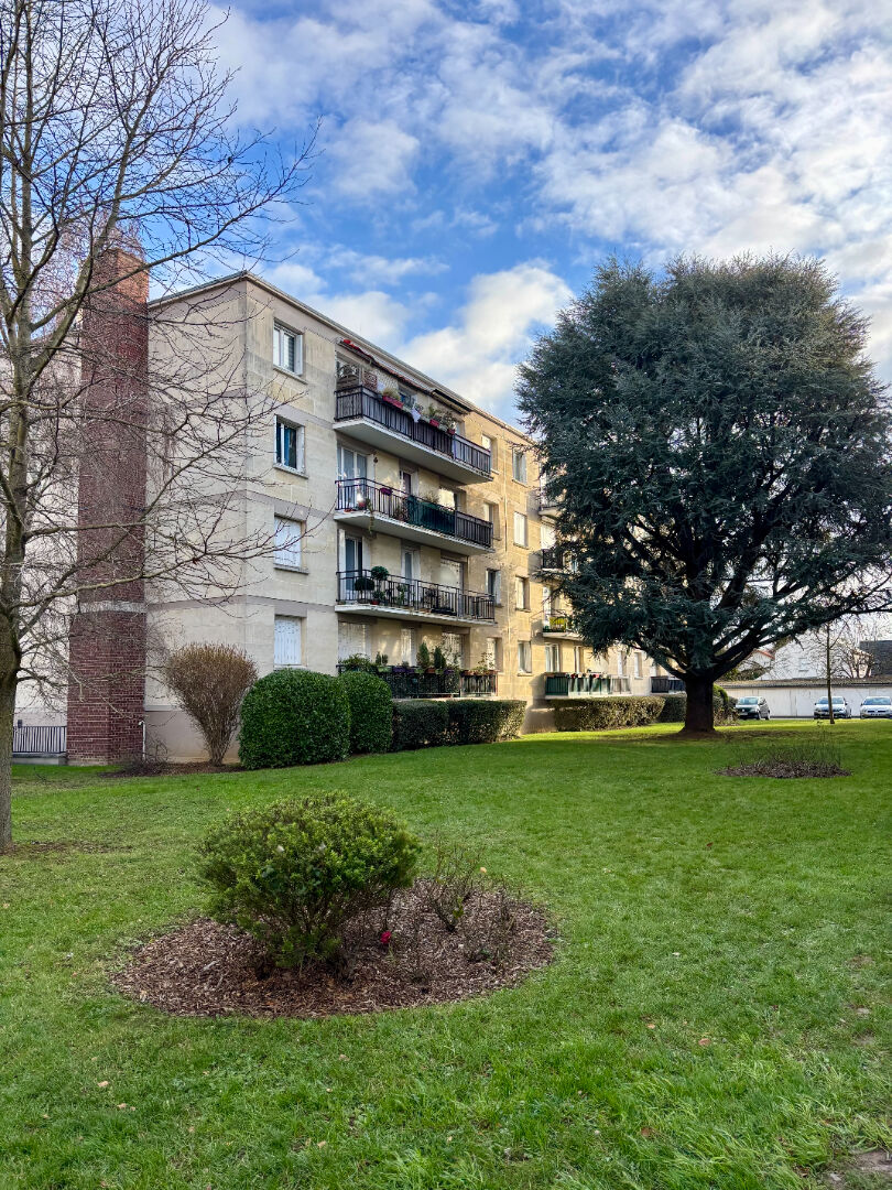 Appartement L HAY LES ROSES (94240) 4 pi&egrave;ces 71.80 m&sup2;