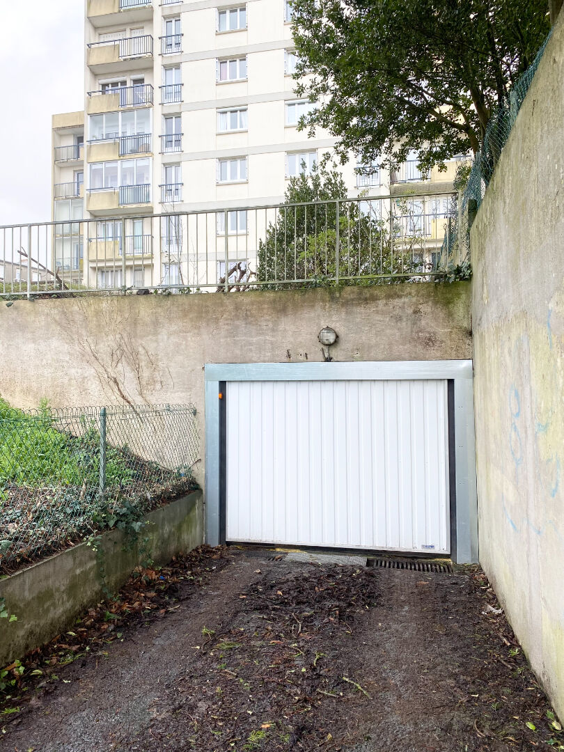 Parking / box BREST (29200)