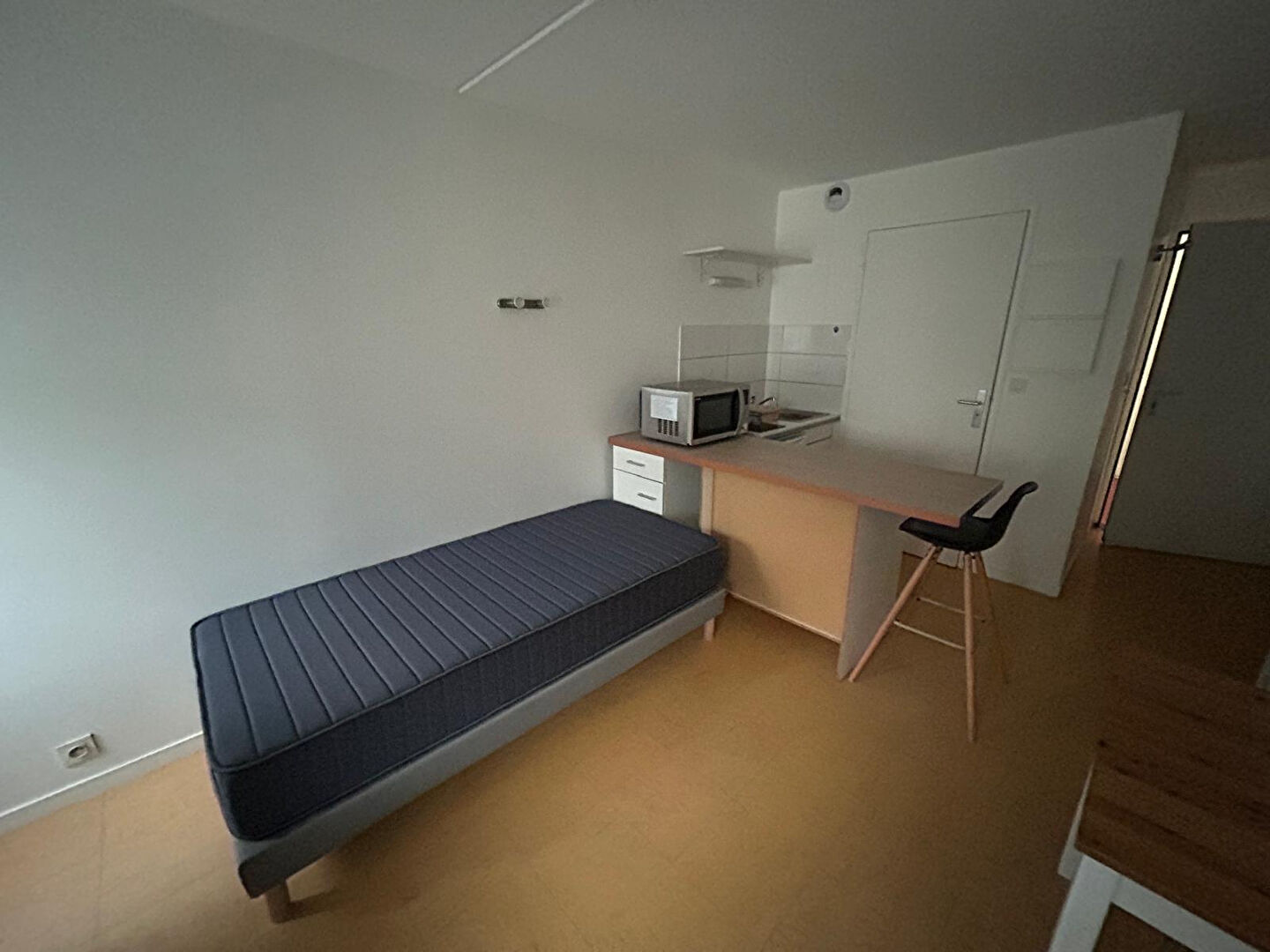 Appartement BREST (29200) 1 pièce 20.00 m²