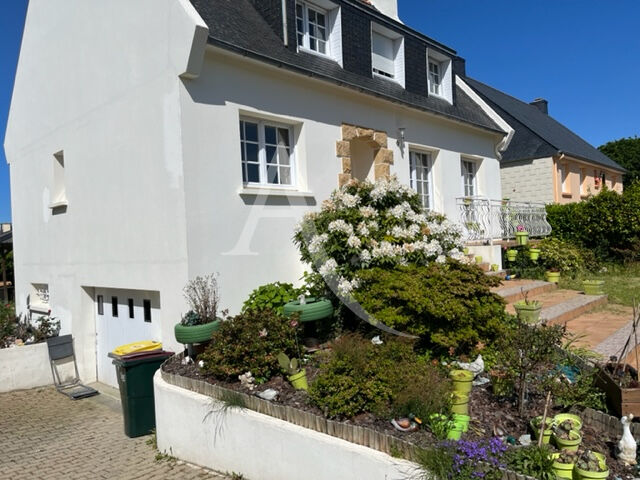 Maison à Vendre à SaintThégonnec LocEguiner (29410) Achat / Vente