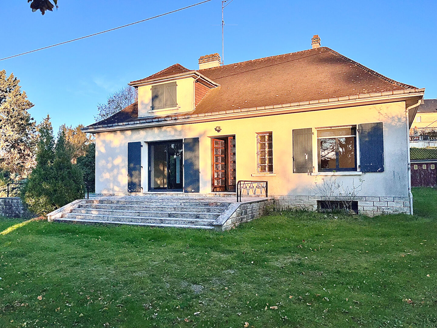 Maison MONTMORILLON (86500) 5 pièces 145.00 m²