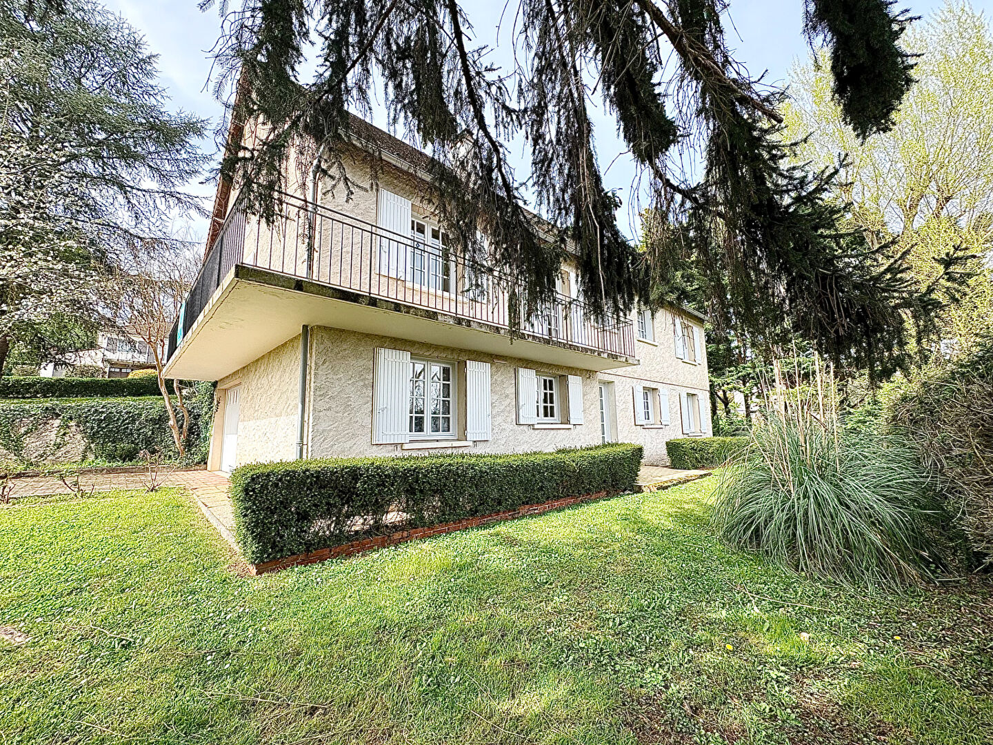 Maison SAINT SAVIN (86310) 7 pièces 191.00 m²