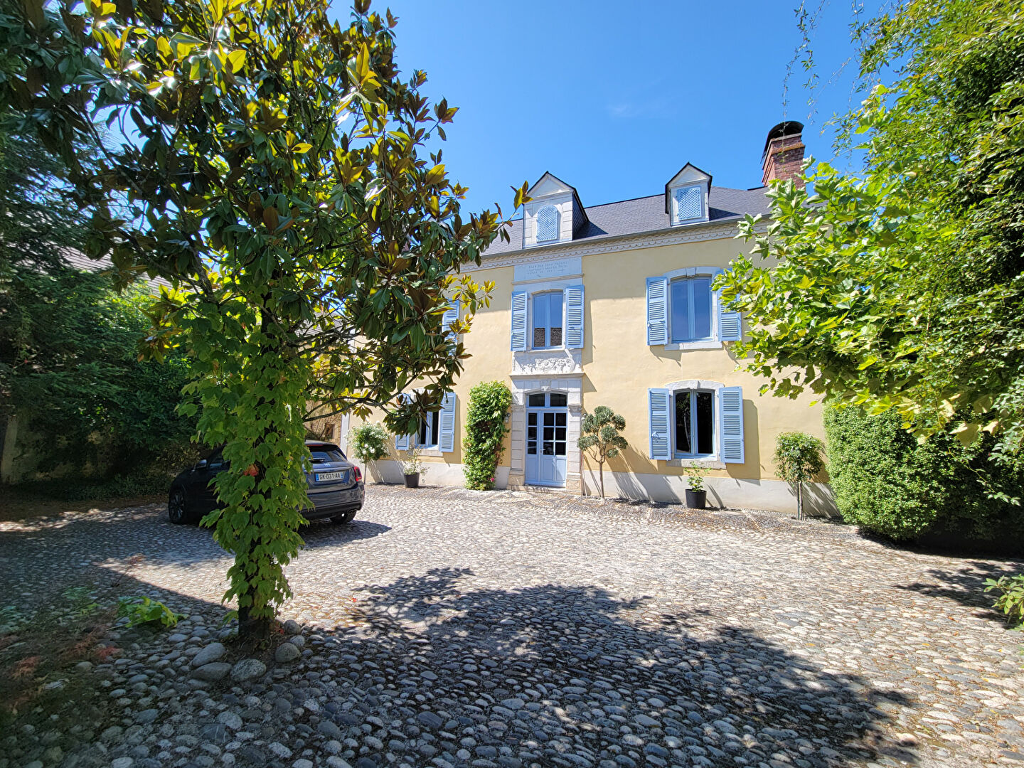 Maison PARDIES PIETAT (64800) 9 pi&egrave;ces 300.00 m&sup2;