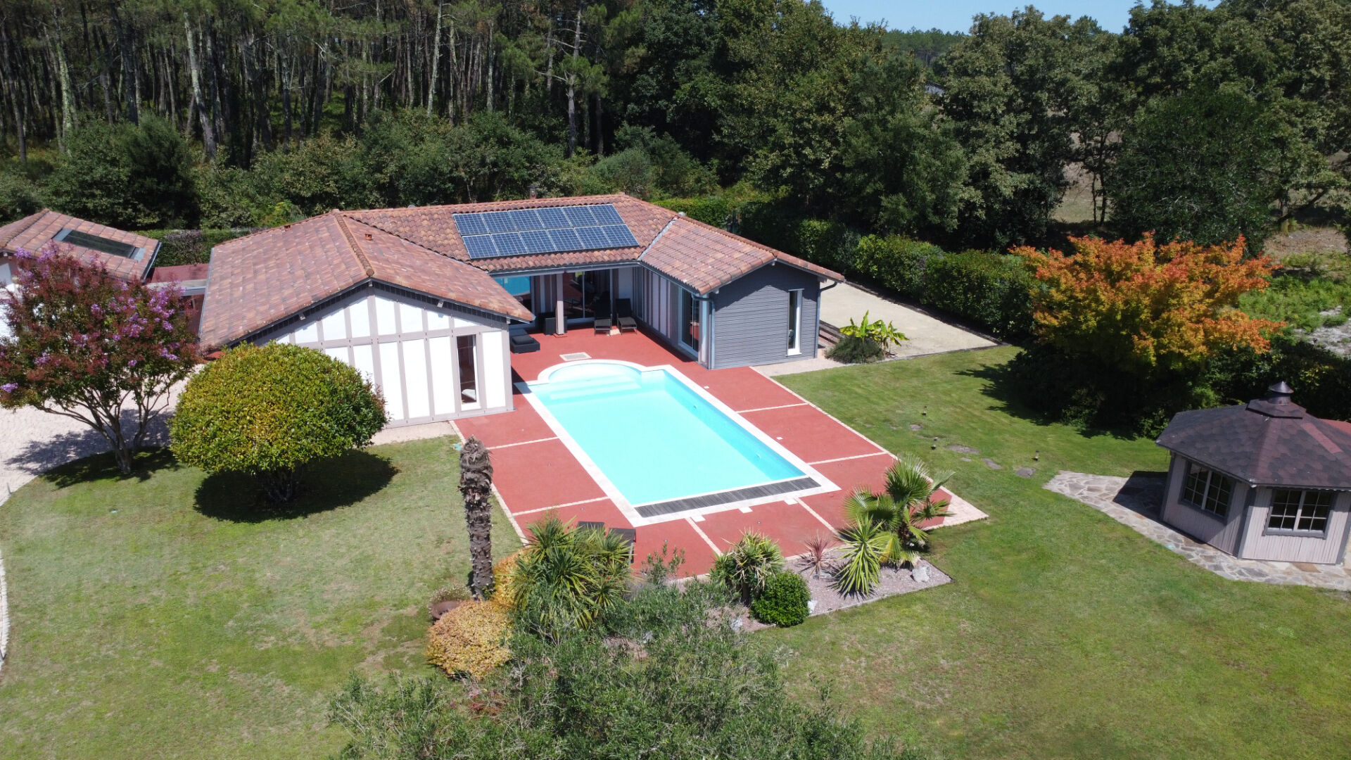 Maison AZUR (40140) 5 pièces 156.00 m²
