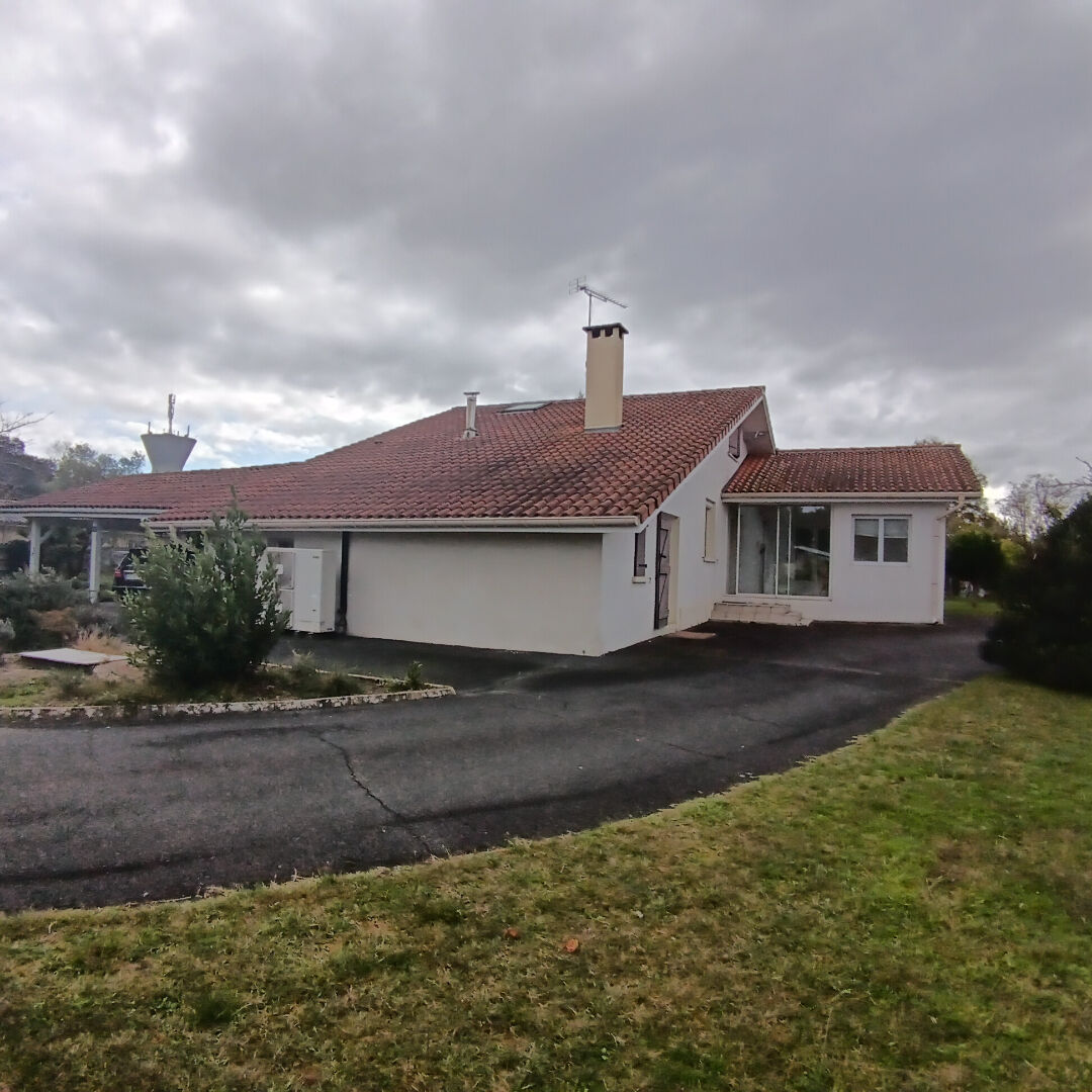 Maison TOSSE (40230) 5 pièces 180.00 m²