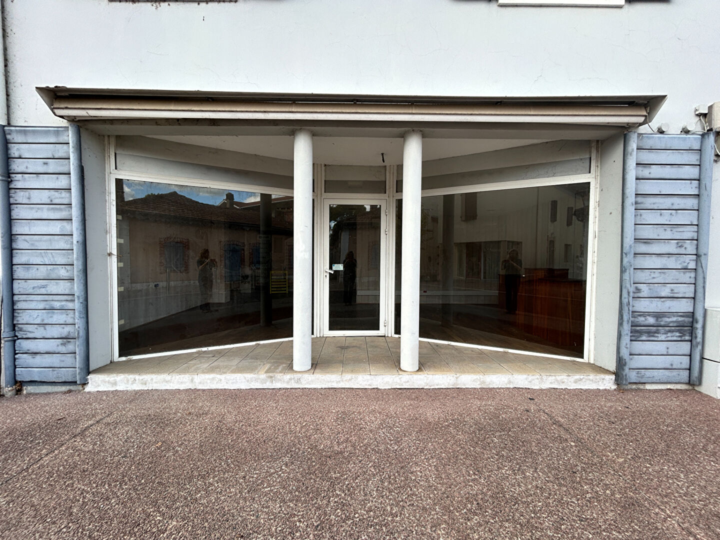 Local commercial SOUSTONS (40140) 65.00 m&sup2;