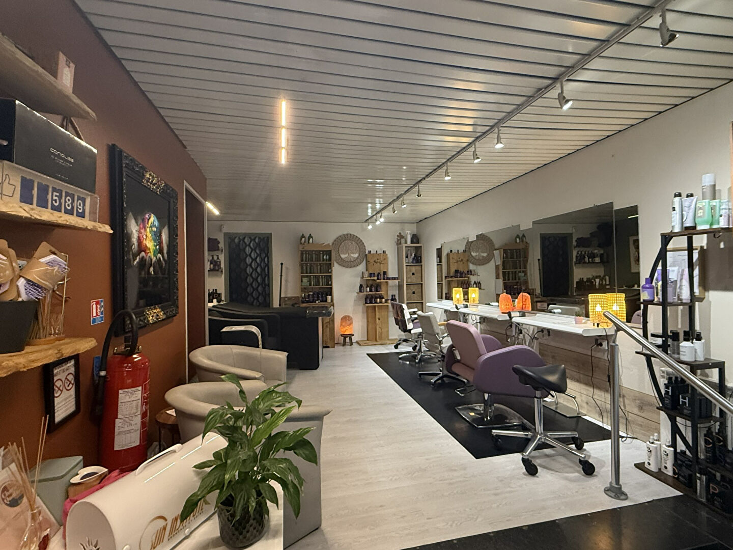 Local commercial BLENDECQUES (62575) 53.00 m&sup2;
