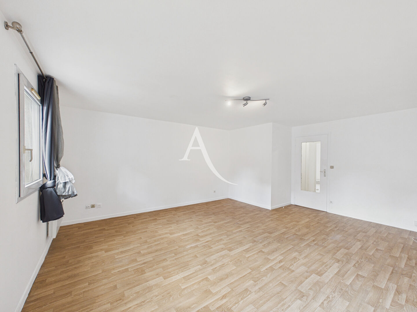 T3 Apartment - 68.64m² - Lille — 3-room, 68.64 sqm, 2 bedrooms — photo 3