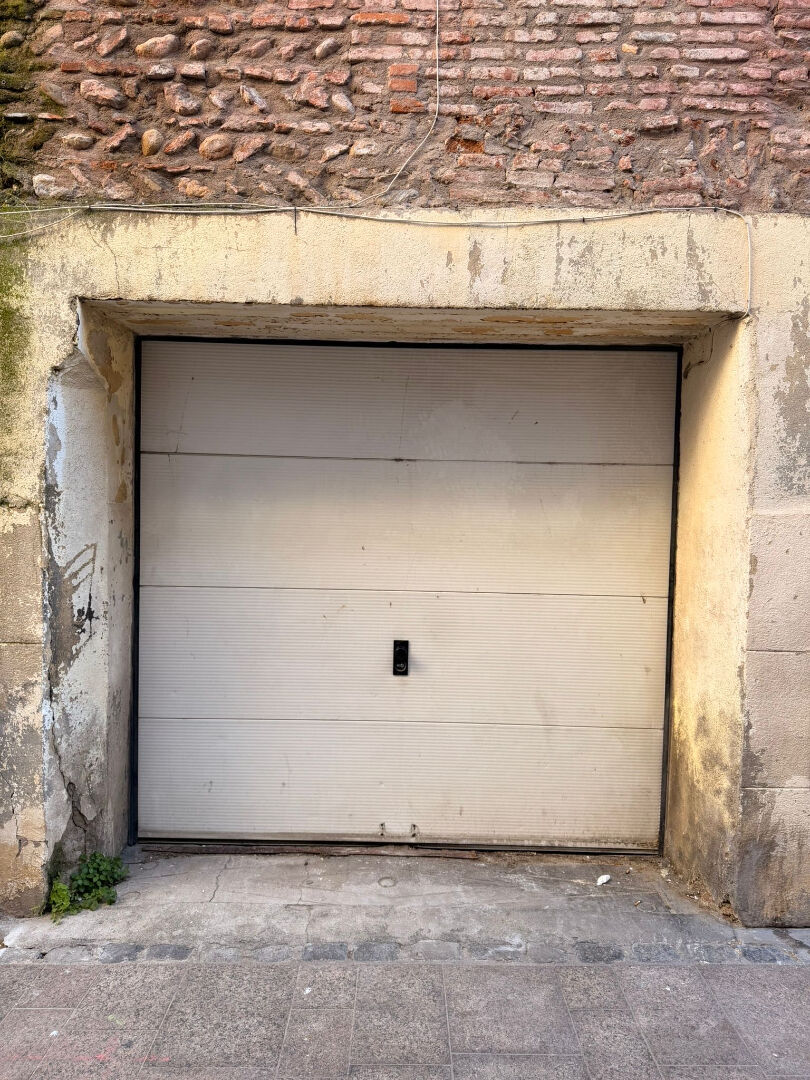 Parking / box PERPIGNAN (66000) 1 pi&egrave;ce 31.90 m&sup2;